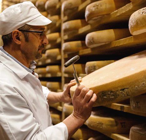 Decoding the Distinct Flavors of Comté and Gruyère: A Cheese Lover's Guide